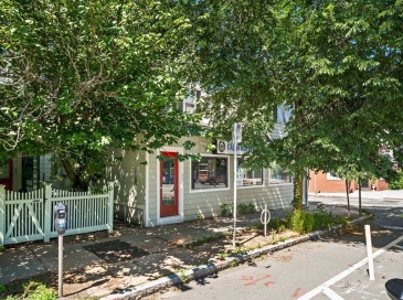 2512 Massachusetts Ave, Cambridge, Massachusetts, 1 Bedroom Bedrooms, 2 Rooms Rooms,1 BathroomBathrooms,Residential,For Sale,Massachusetts Ave,73537770 2512 Massachusetts Ave, Cambridge, Massachusetts, 1 Bedroom Bedrooms, 2 Rooms Rooms,1 BathroomBathrooms,Residential,For Sale,Massachusetts Ave,73537770