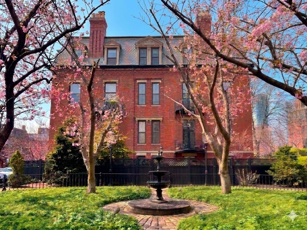 150 Appleton St, Boston, Massachusetts, 2 Bedrooms Bedrooms, 4 Rooms Rooms,1 BathroomBathrooms,Residential,For Sale,Appleton St,73537953