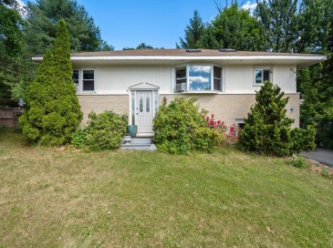 10 Hopkinton Rd, Upton, Massachusetts, 2 Bedrooms Bedrooms, 9 Rooms Rooms,2 BathroomsBathrooms,Residential,For Sale,Hopkinton Rd,73538093 10 Hopkinton Rd, Upton, Massachusetts, 2 Bedrooms Bedrooms, 9 Rooms Rooms,2 BathroomsBathrooms,Residential,For Sale,Hopkinton Rd,73538093