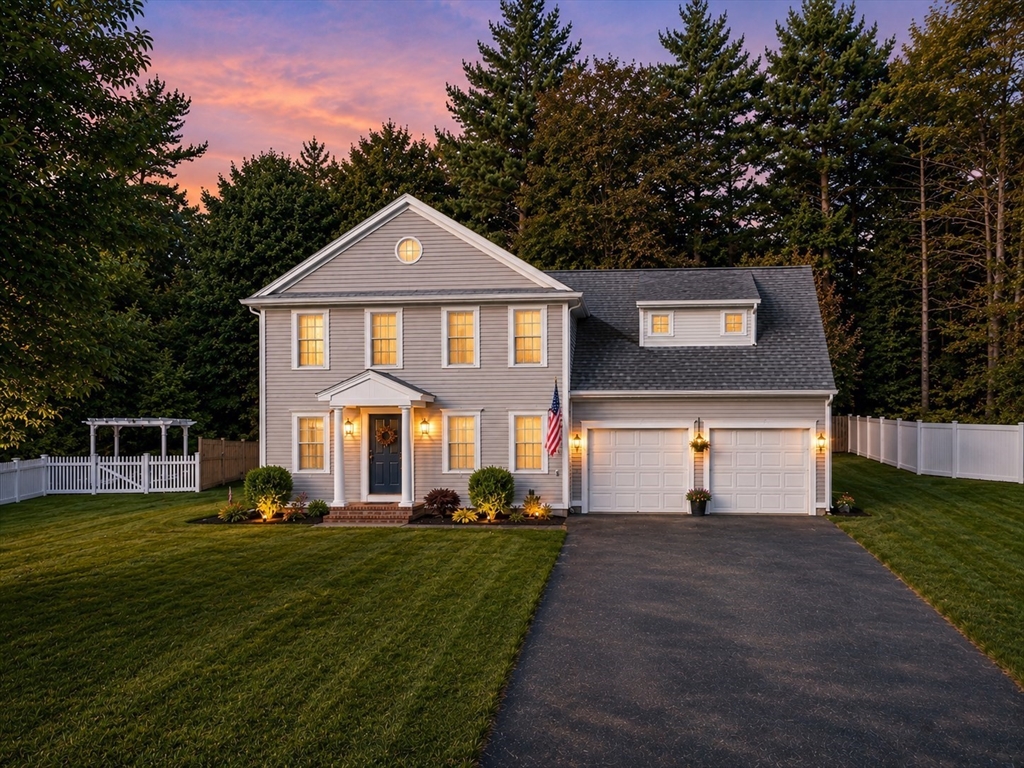 61 Nobadeer Cir, Kingston, Massachusetts, 3 Bedrooms Bedrooms, 7 Rooms Rooms,2.5 BathroomsBathrooms,Residential,For Sale,Nobadeer Cir,73537668