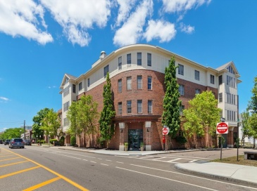 106 Washington St, Quincy, Massachusetts, 2 Bedrooms Bedrooms, 5 Rooms Rooms,2.5 BathroomsBathrooms,Residential,For Sale,Washington St,73538262 106 Washington St, Quincy, Massachusetts, 2 Bedrooms Bedrooms, 5 Rooms Rooms,2.5 BathroomsBathrooms,Residential,For Sale,Washington St,73538262