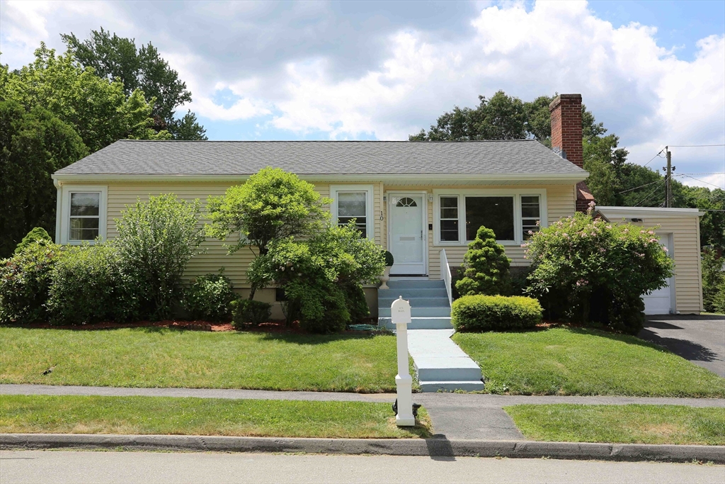 10 Pine Tree Lane, Worcester, Massachusetts, 3 Bedrooms Bedrooms, 7 Rooms Rooms,2 BathroomsBathrooms,Residential,For Sale,Pine Tree Lane,73538246