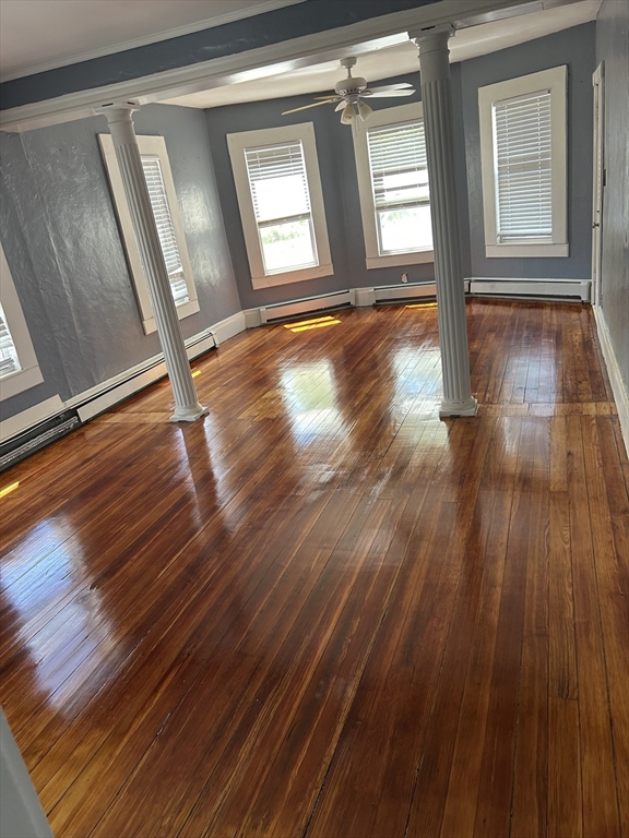 188 Shawmut Ave, New Bedford, Massachusetts, 3 Bedrooms Bedrooms, 6 Rooms Rooms,1 BathroomBathrooms,Residential Lease,For Rent,Shawmut Ave,73538269