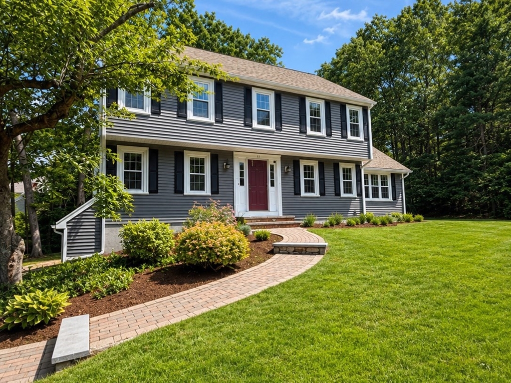 17 Hammer Hook Dr, Hanover, Massachusetts, 4 Bedrooms Bedrooms, 8 Rooms Rooms,2.5 BathroomsBathrooms,Residential,For Sale,Hammer Hook Dr,73538282