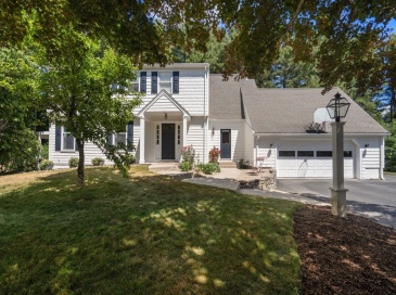 10 Steven Ln, Medfield, Massachusetts, 4 Bedrooms Bedrooms, 11 Rooms Rooms,3.5 BathroomsBathrooms,Residential,For Sale,Steven Ln,73538240