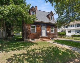 10 Pearl Street Ext., Beverly, Massachusetts, 2 Bedrooms Bedrooms, 6 Rooms Rooms,1 BathroomBathrooms,Residential,For Sale,Pearl Street Ext.,73538211