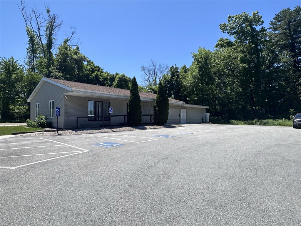 166 Worcester Rd, Charlton, Massachusetts, ,Commercial Lease,For Rent,Worcester Rd,73538316