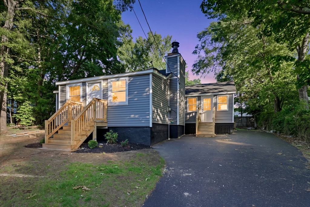 1 Gertrude Rd, North Attleboro, Massachusetts, 2 Bedrooms Bedrooms, 4 Rooms Rooms,1 BathroomBathrooms,Residential,For Sale,Gertrude Rd,73538320