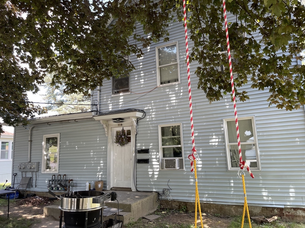 119 Maplewood Ave, Marlborough, Massachusetts, 5 Bedrooms Bedrooms, 14 Rooms Rooms,3 BathroomsBathrooms,Residential Income,For Sale,Maplewood Ave,73538309