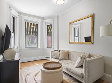 577 Tremont St, Boston, Massachusetts, 2 Bedrooms Bedrooms, 4 Rooms Rooms,1 BathroomBathrooms,Residential Lease,For Rent,Tremont St,73530598 577 Tremont St, Boston, Massachusetts, 2 Bedrooms Bedrooms, 4 Rooms Rooms,1 BathroomBathrooms,Residential Lease,For Rent,Tremont St,73530598