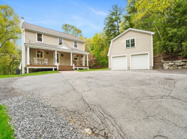 1 Institute Road, Grafton, Massachusetts, 4 Bedrooms Bedrooms, 7 Rooms Rooms,2.5 BathroomsBathrooms,Residential,For Sale,Institute Road,73520539