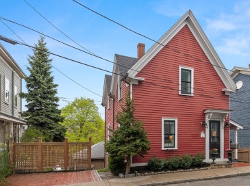 6 Gifford Court, Salem, Massachusetts, 2 Bedrooms Bedrooms, 5 Rooms Rooms,2 BathroomsBathrooms,Residential,For Sale,Gifford Court,73512209