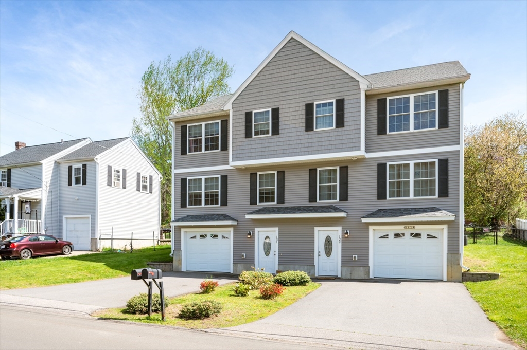 131 Pilling St, Haverhill, Massachusetts, 3 Bedrooms Bedrooms, 6 Rooms Rooms,2.5 BathroomsBathrooms,Residential,For Sale,Pilling St,73516359