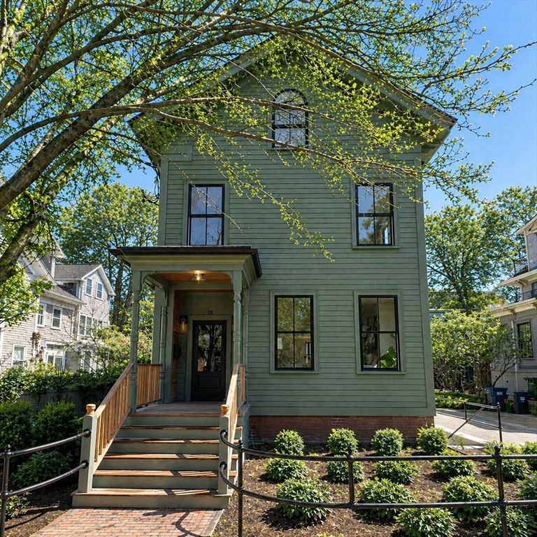 18 Clinton Street, Cambridge, Massachusetts, 5 Bedrooms Bedrooms, 9 Rooms Rooms,4.5 BathroomsBathrooms,Residential,For Sale,Clinton Street,73502026