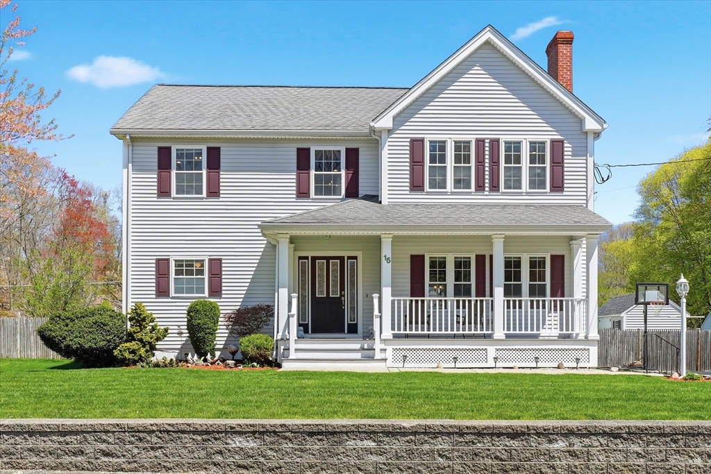 15 Squanto Road, Woburn, Massachusetts, 6 Bedrooms Bedrooms, 9 Rooms Rooms,4 BathroomsBathrooms,Residential,For Sale,Squanto Road,73509034