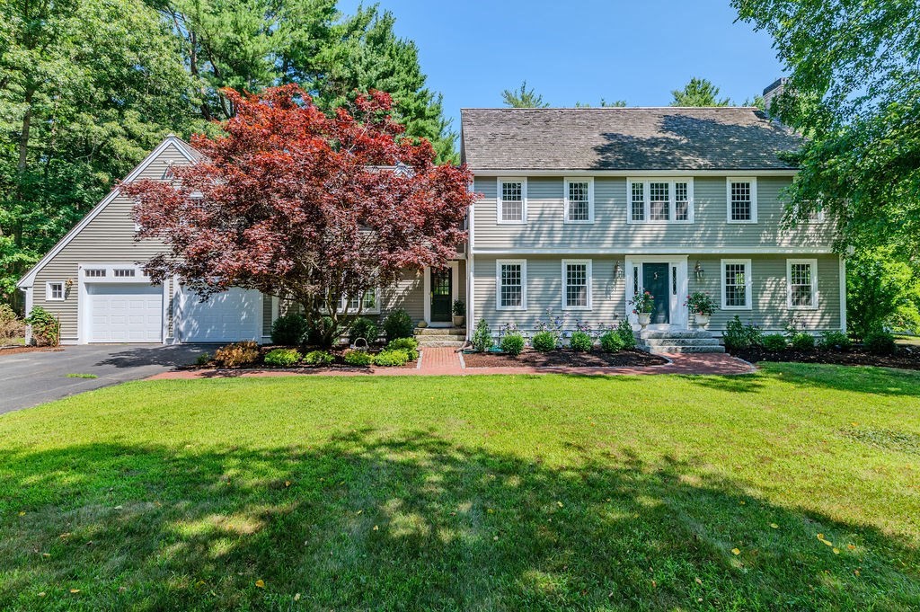 152 Prospect St, Hingham, Massachusetts, 4 Bedrooms Bedrooms, 10 Rooms Rooms,3 BathroomsBathrooms,Residential,For Sale,Prospect St,73499435