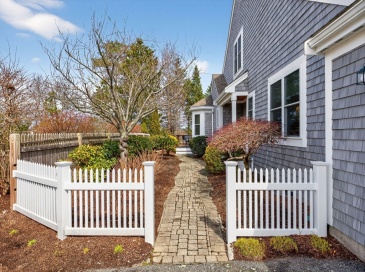 19 Martin Circle, Plymouth, Massachusetts, 2 Bedrooms Bedrooms, 7 Rooms Rooms,2.5 BathroomsBathrooms,Residential,For Sale,Martin Circle,73497011