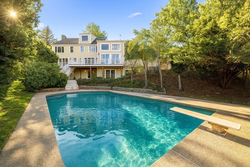 65 Myles View Dr, Duxbury, Massachusetts, 4 Bedrooms Bedrooms, 9 Rooms Rooms,3.5 BathroomsBathrooms,Residential,For Sale,Myles View Dr,73457400