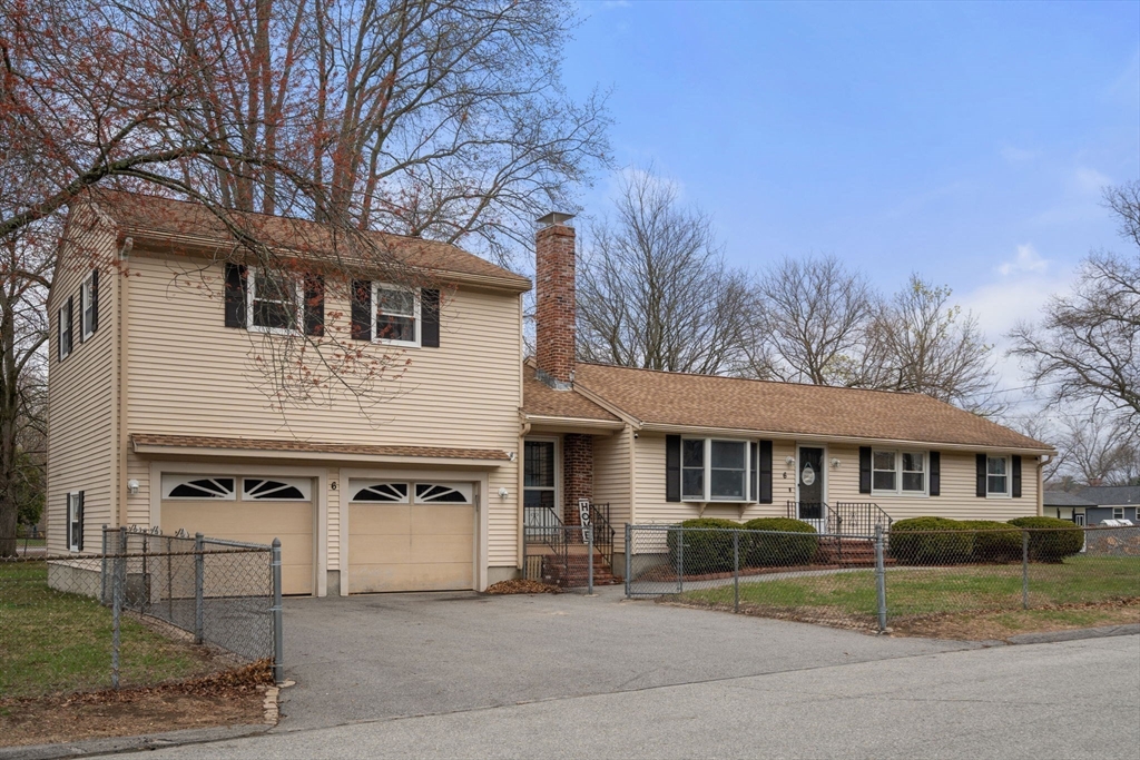 6 Broadview Rd, Lowell, Massachusetts, 4 Bedrooms Bedrooms, 10 Rooms Rooms,2.5 BathroomsBathrooms,Residential,For Sale,Broadview Rd,73509148