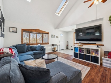 68 Marshall St, Billerica, Massachusetts, 3 Bedrooms Bedrooms, 7 Rooms Rooms,1 BathroomBathrooms,Residential,For Sale,Marshall St,73509572 68 Marshall St, Billerica, Massachusetts, 3 Bedrooms Bedrooms, 7 Rooms Rooms,1 BathroomBathrooms,Residential,For Sale,Marshall St,73509572