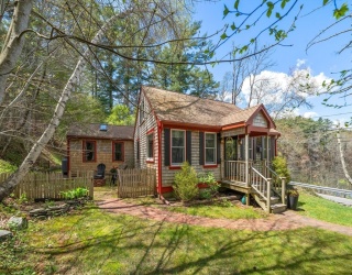 78 Indian Pond Road, Kingston, Massachusetts, 3 Bedrooms Bedrooms, 6 Rooms Rooms,1 BathroomBathrooms,Residential,For Sale,Indian Pond Road,73518481