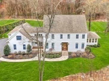 72 Glenview St, Upton, Massachusetts, 4 Bedrooms Bedrooms, 12 Rooms Rooms,6 BathroomsBathrooms,Residential,For Sale,Glenview St,73508003