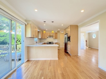 298 Adams St, Newton, Massachusetts, 3 Bedrooms Bedrooms, 6 Rooms Rooms,2.5 BathroomsBathrooms,Residential Lease,For Rent,Adams St,73513117