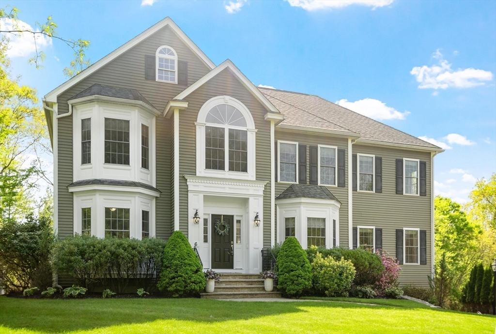 6 Cabot Court, Amesbury, Massachusetts, 4 Bedrooms Bedrooms, 9 Rooms Rooms,3 BathroomsBathrooms,Residential,For Sale,Cabot Court,73515532