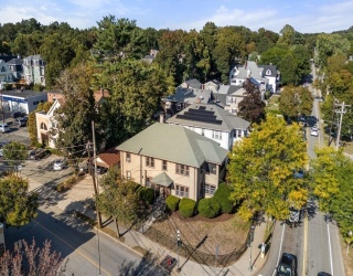 1629 Centre St, Newton, Massachusetts, 6 Bedrooms Bedrooms, 12 Rooms Rooms,2 BathroomsBathrooms,Residential Income,For Sale,Centre St,73538548