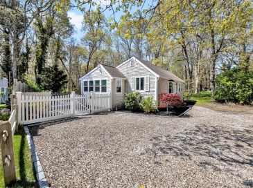 8 Patricia Ln, Harwich, Massachusetts, 3 Bedrooms Bedrooms, 5 Rooms Rooms,1 BathroomBathrooms,Residential,For Sale,Patricia Ln,73522056