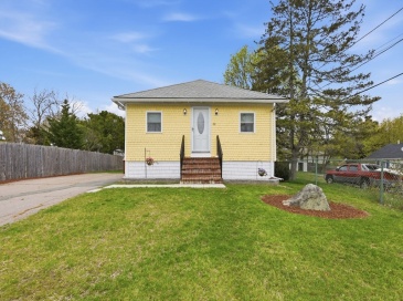 28 Rosina Rd, Weymouth, Massachusetts, 3 Bedrooms Bedrooms, 5 Rooms Rooms,1 BathroomBathrooms,Residential,For Sale,Rosina Rd,73513461