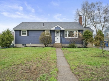 11 Mcauliffe Rd, Randolph, Massachusetts, 4 Bedrooms Bedrooms, 7 Rooms Rooms,2 BathroomsBathrooms,Residential,For Sale,Mcauliffe Rd,73510555