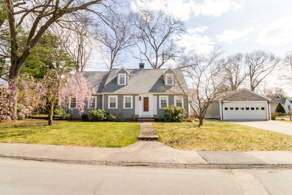 67 Park Ave, Braintree, Massachusetts, 3 Bedrooms Bedrooms, 6 Rooms Rooms,1.5 BathroomsBathrooms,Residential,For Sale,Park Ave,73506477