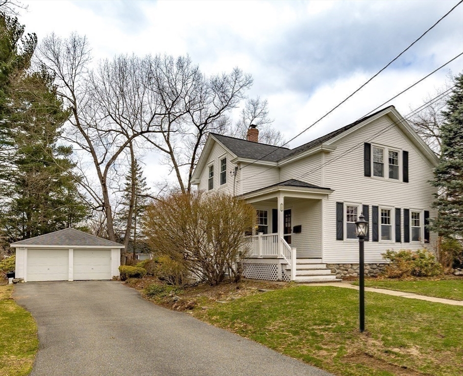 12 Woodlawn Ave, Chelmsford, Massachusetts, 4 Bedrooms Bedrooms, 8 Rooms Rooms,1.5 BathroomsBathrooms,Residential,For Sale,Woodlawn Ave,73499139