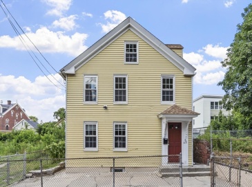 52 Auburn St, Lowell, Massachusetts, 4 Bedrooms Bedrooms, 8 Rooms Rooms,1.5 BathroomsBathrooms,Residential,For Sale,Auburn St,73538366
