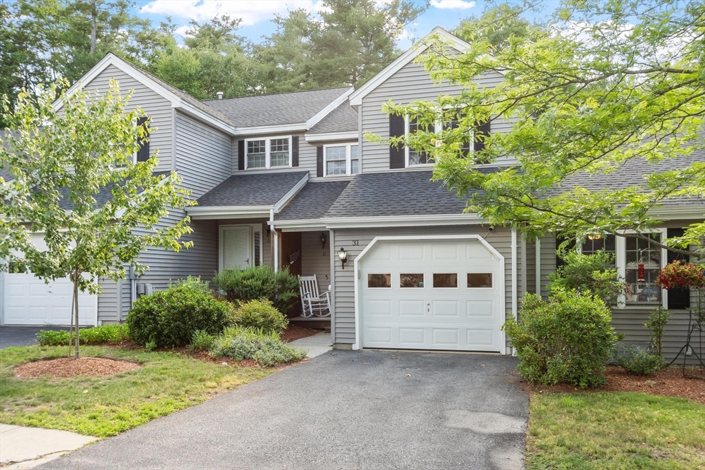 31 Bridle Cross Rd, Fitchburg, Massachusetts, 2 Bedrooms Bedrooms, 4 Rooms Rooms,1.5 BathroomsBathrooms,Residential,For Sale,Bridle Cross Rd,73538394
