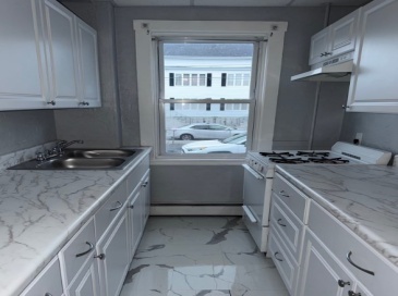 121-129 Fulton St., Fall River, Massachusetts, 1 Bedroom Bedrooms, 5 Rooms Rooms,1 BathroomBathrooms,Residential Lease,For Rent,Fulton St.,73538391