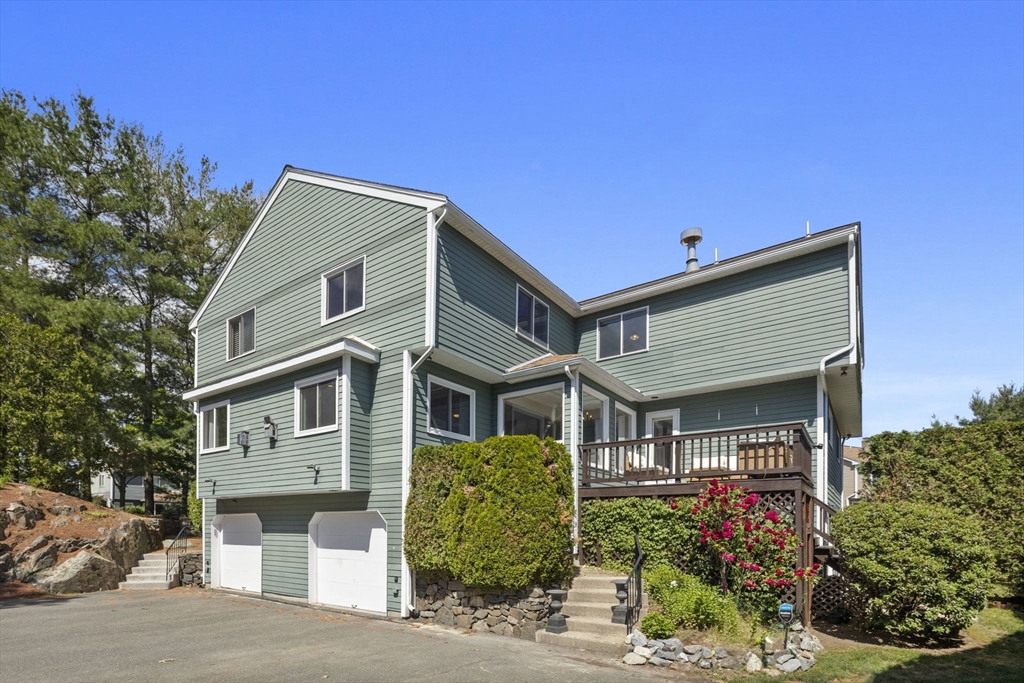 3 Mariners Way, Salem, Massachusetts, 2 Bedrooms Bedrooms, 4 Rooms Rooms,2.5 BathroomsBathrooms,Residential,For Sale,Mariners Way,73538435