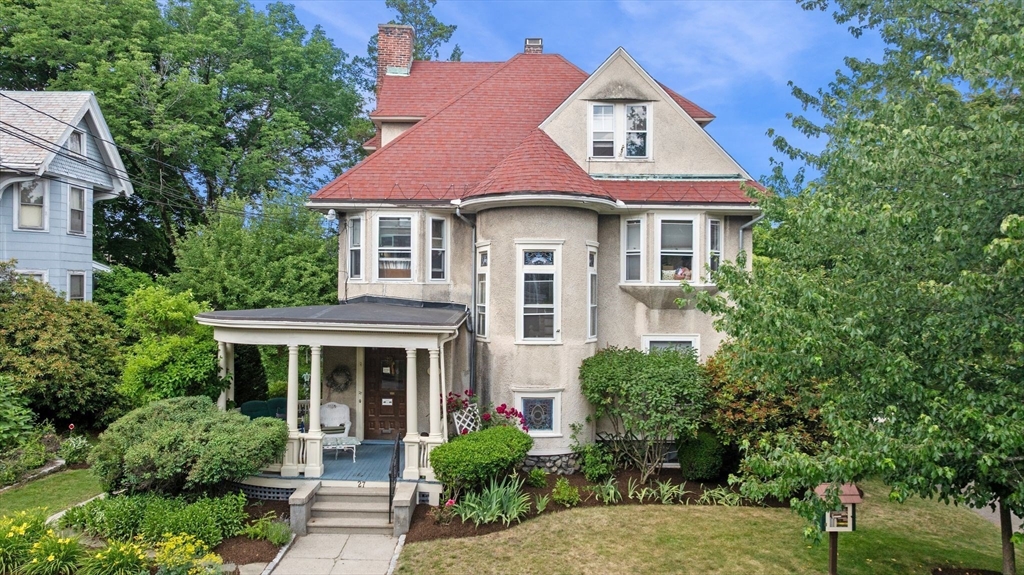 27 Oliver Street, Watertown, Massachusetts, 6 Bedrooms Bedrooms, 12 Rooms Rooms,4.5 BathroomsBathrooms,Residential,For Sale,Oliver Street,73538495