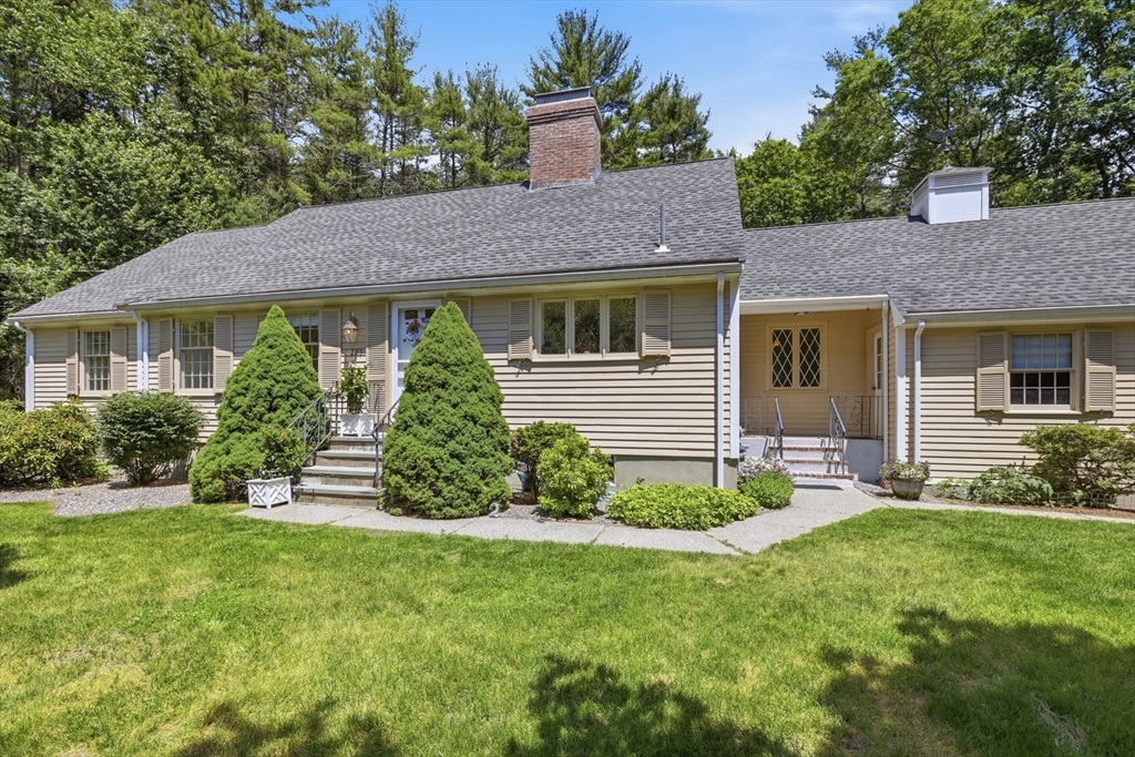 203 E Riding Drive, Carlisle, Massachusetts, 4 Bedrooms Bedrooms, 9 Rooms Rooms,2 BathroomsBathrooms,Residential,For Sale,E Riding Drive,73538542
