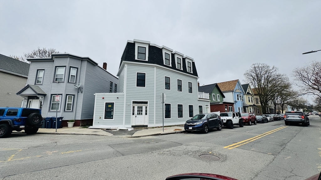 804-806 Saratoga, Boston, Massachusetts, 3 Bedrooms Bedrooms, 6 Rooms Rooms,2 BathroomsBathrooms,Residential,For Sale,Saratoga,73538493