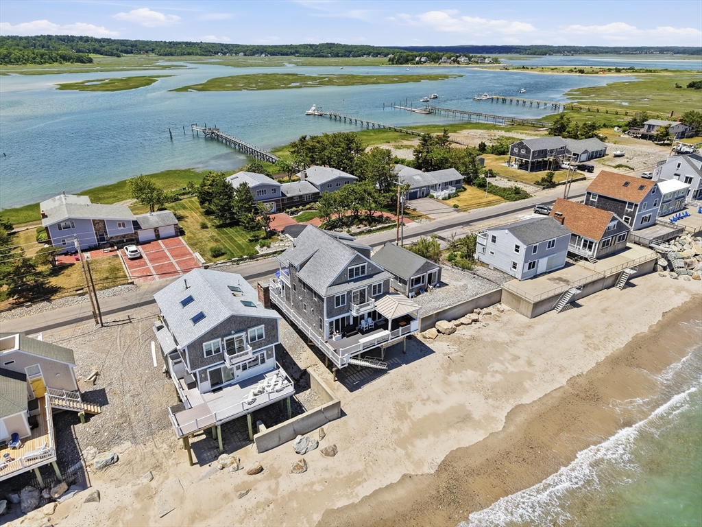 250 Central Ave, Scituate, Massachusetts, 4 Bedrooms Bedrooms, 7 Rooms Rooms,3.5 BathroomsBathrooms,Residential,For Sale,Central Ave,73538533