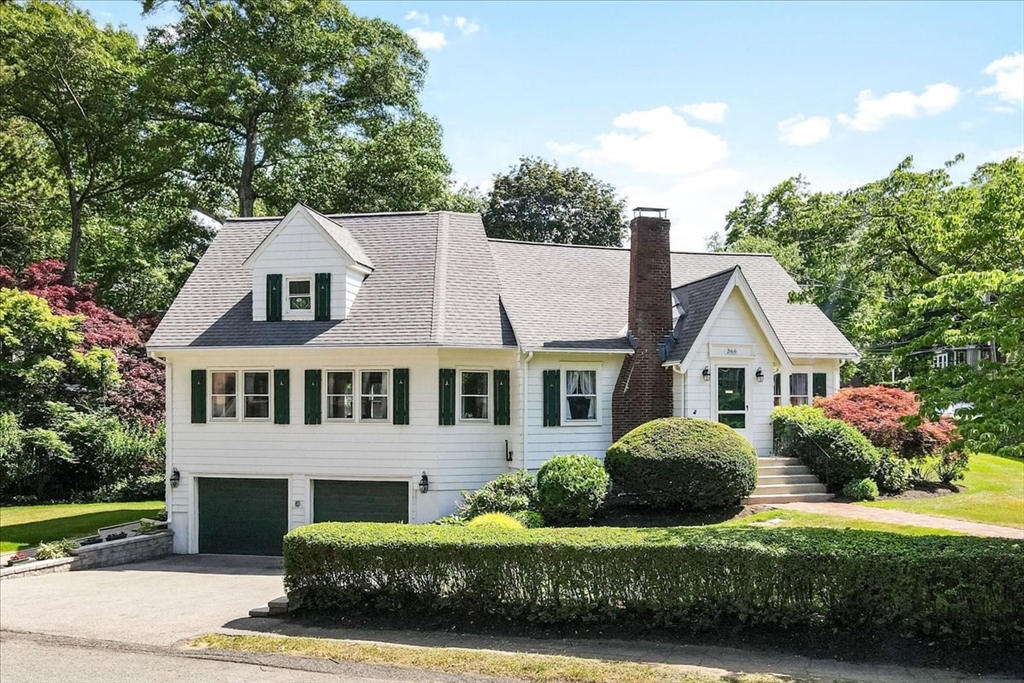 366 Warren St, Needham, Massachusetts, 3 Bedrooms Bedrooms, 7 Rooms Rooms,2 BathroomsBathrooms,Residential,For Sale,Warren St,73538550