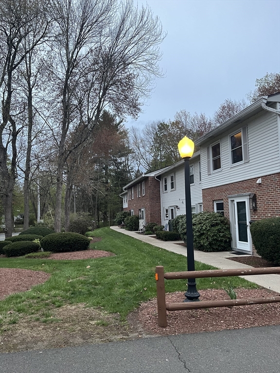 162 Prospect Avenue, Northampton, Massachusetts, 2 Bedrooms Bedrooms, 5 Rooms Rooms,1.5 BathroomsBathrooms,Residential,For Sale,Prospect Avenue,73538594