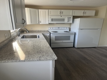 157-159 Third, Leominster, Massachusetts, 2 Bedrooms Bedrooms, 4 Rooms Rooms,1 BathroomBathrooms,Residential Lease,For Rent,Third,73538607