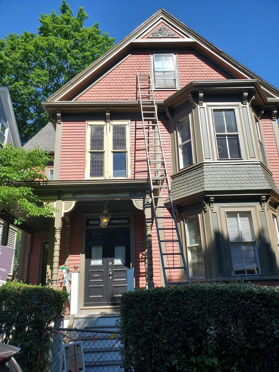 199 Chestnut Avenue, Boston, Massachusetts, 2 Bedrooms Bedrooms, 5 Rooms Rooms,1 BathroomBathrooms,Residential Lease,For Rent,Chestnut Avenue,73538626