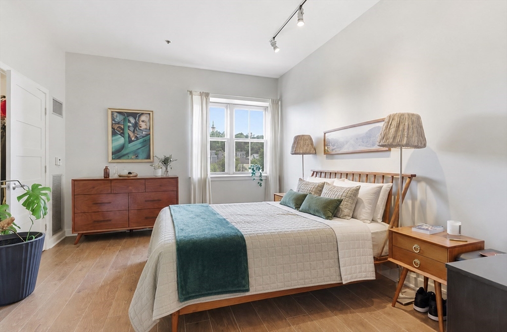 166 Terrace Street, Boston, Massachusetts, 2 Bedrooms Bedrooms, 4 Rooms Rooms,2 BathroomsBathrooms,Residential,For Sale,Terrace Street,73538745