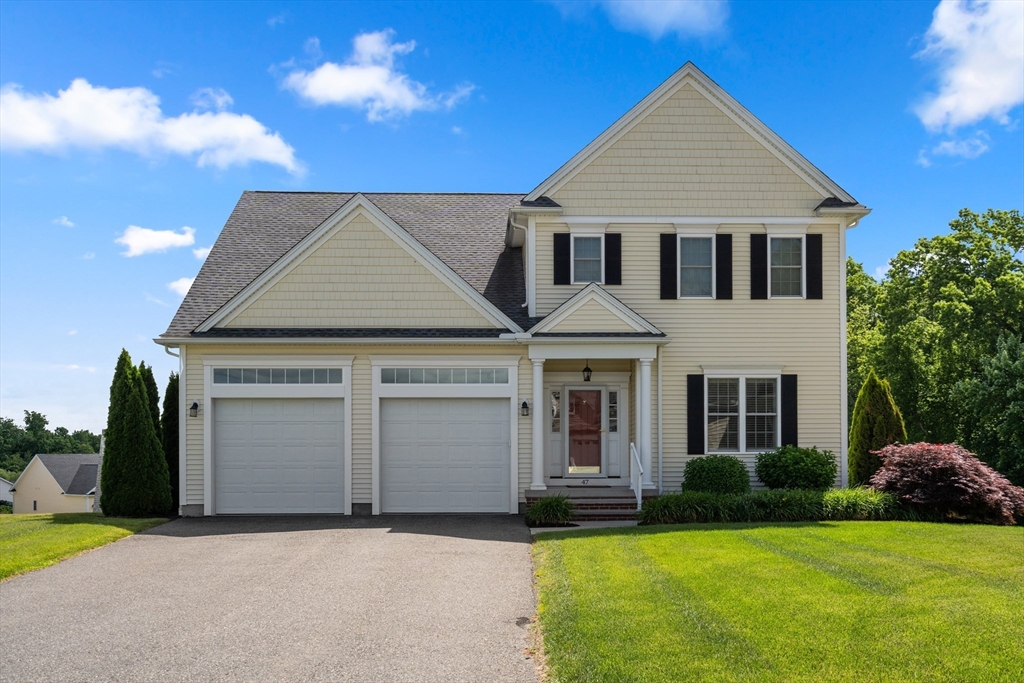 47 Cypress Ln, Wilbraham, Massachusetts, 4 Bedrooms Bedrooms, 7 Rooms Rooms,2.5 BathroomsBathrooms,Residential,For Sale,Cypress Ln,73538754