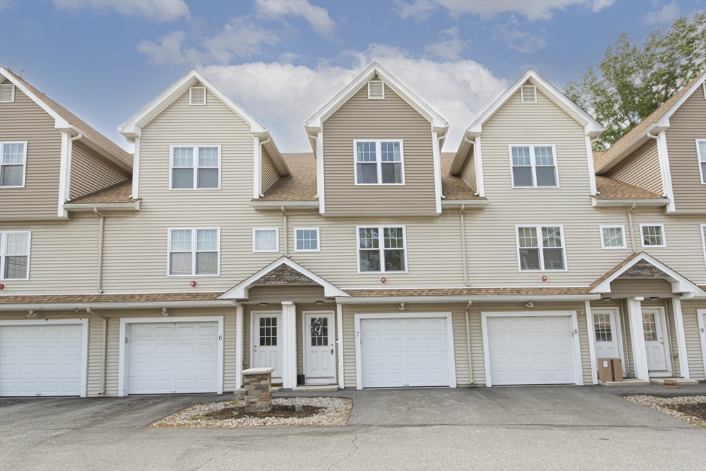 407 Cambridge Street, Worcester, Massachusetts, 3 Bedrooms Bedrooms, 5 Rooms Rooms,2 BathroomsBathrooms,Residential,For Sale,Cambridge Street,73538758