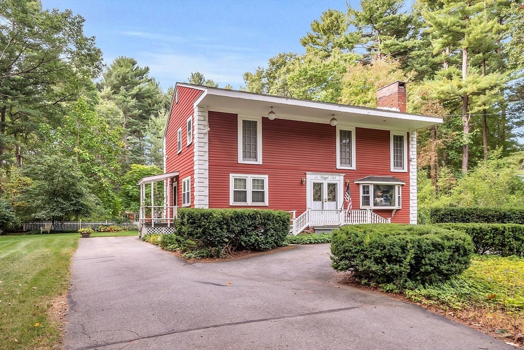 51 Whipple Road, Billerica, Massachusetts, 5 Bedrooms Bedrooms, 10 Rooms Rooms,2.5 BathroomsBathrooms,Residential,For Sale,Whipple Road,73538800